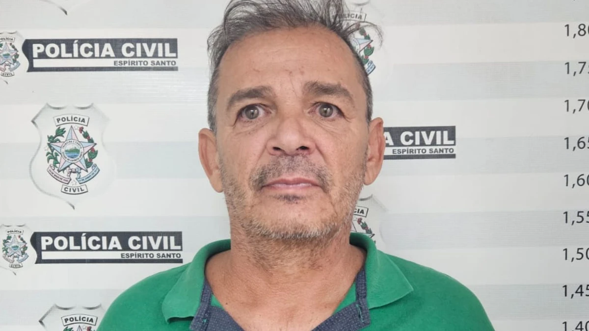 Homem detido pela polícia